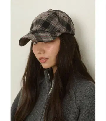 시착만 한 ALEXIA STAM Plaid Cap / 체크 무늬 캡