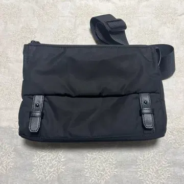 발수 숄더백 바디백 이아파피요네