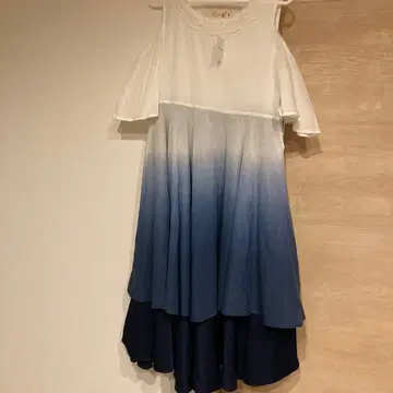 Favorite M 사이즈 오프숄더 원피스