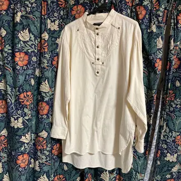 Desoro works 아이보리 하이넥 셔츠