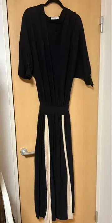 eimy istoire 돌먼 니트 원피스 블랙