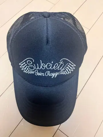 Subciety 윙 로고 메쉬 캡 블랙