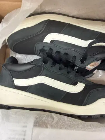 VANS 스니커즈 V8610 26cm 블랙 x 화이트 1회 사용 새상품급
