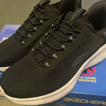SKECHERS 스위프트 핏 블랙