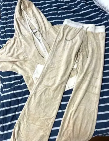 Rady 베이지 셋업