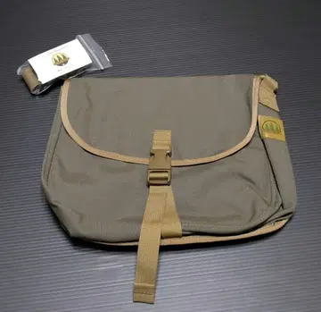 The hidden woodsmen 숄더백