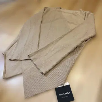 STYLE DELI 베이지 리브 니트 긴팔 새상품