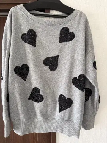 GRACE CONTINENTAL 하트 무늬 스팽글 긴팔