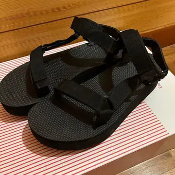 Teva 통굽 블랙 스포츠 샌들 26cm