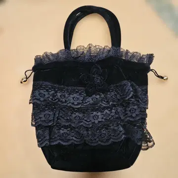 블랙 벨벳 핸드백
