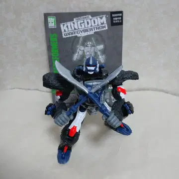 트랜스포머 킹덤 옵티머스 프라이멀 콘보이