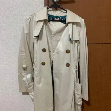 q.b.a. 아이보리 트렌치코트