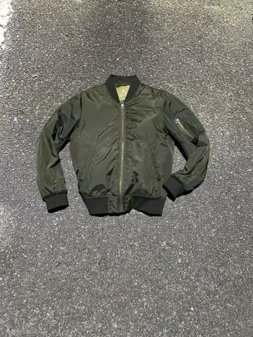 올리브 그린 MA-1 플라이트 자켓 짧은 기장 가격 인하 가능