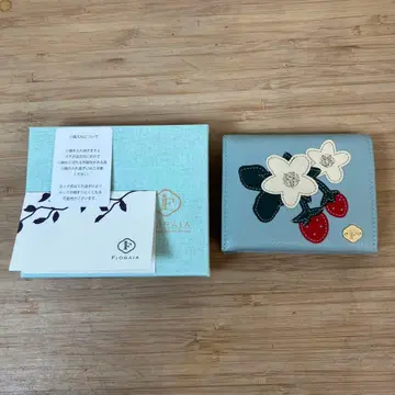 새상품급 Fioraria 그레이 이단 접이식 지갑