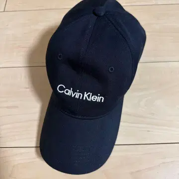 Calvin Klein 캡