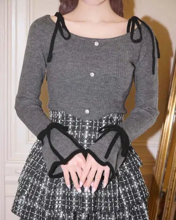 미셸 마카롱 리본 플레어 슬리브 탑