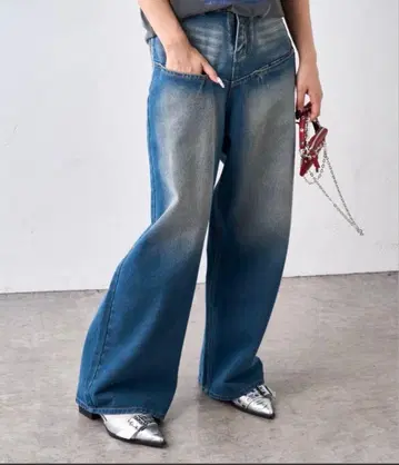 WHO'S WHO gallery 데님