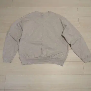 로스아파 그레이 크루넥 맨투맨