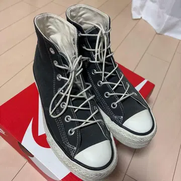 메종 에우레카 통굽 블랙 하이컷 스니커즈