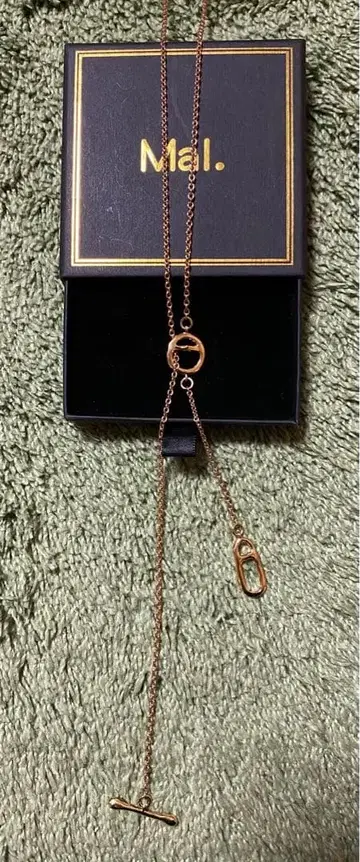 [ Mal. ] 골드 롱 목걸이