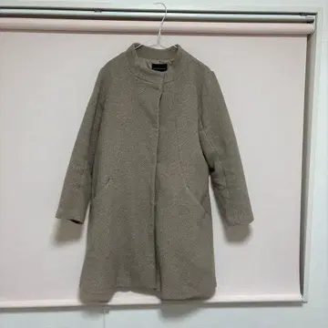 베이지 노카라 울 코트