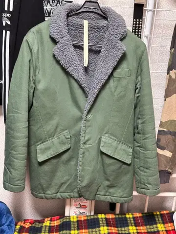 올리브 그린 밀리터리 자켓