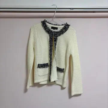 아이보리 프린지 노카라 자켓