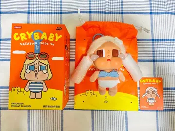 POPMART Crybaby 바케이션 봉제 인형