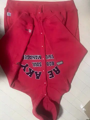 기장이 긴 의류입니다