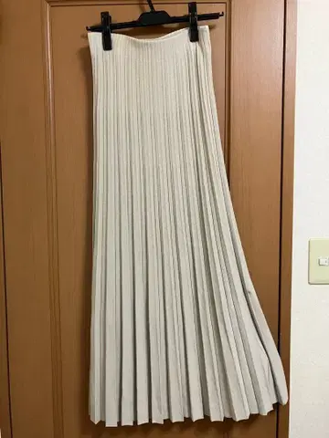 미라 오웬 아이보리 플리츠 스커트 끈 포함