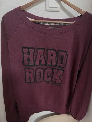 HARD ROCK 프린트 맨투맨 버건디 빨간색 y2k