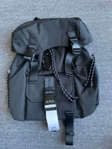 [ 인기 ] A.P.C. 아페쎄 Treck 백팩 백