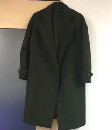 SACRA 코트 다크 그린