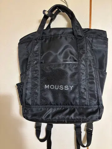 MOUSSY 블랙 백팩