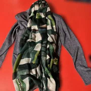 그린 계열 추상 디자인 스톨