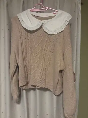 시크릿허니 프릴 카라 니트 풀오버