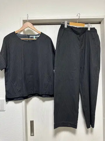 Niko and - 스트라이프 블랙 셋업