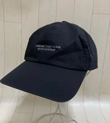 Nine Tailor monkey time FAGUS SUPIMA 캡