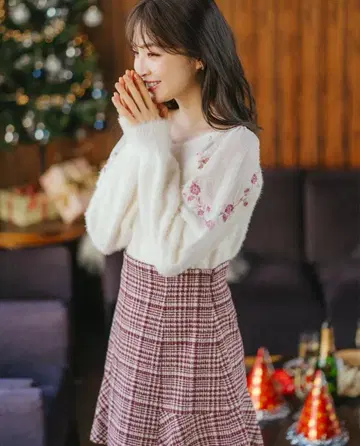 윌 셀렉션 하이웨스트 플레어 헴 스커트 bordeaux