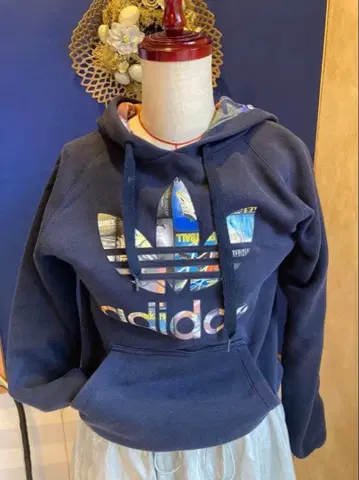 adidas 그래픽 후드티