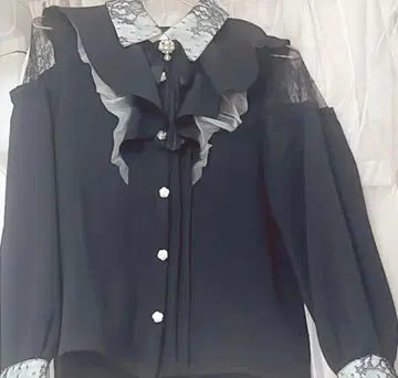 로지타 블라우스 블랙 장미 버튼 레이스