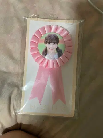 NiziU 미이히 1주년 로제트 캔 배지