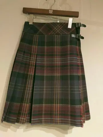 LAURA ASHLEY 체크 무늬 플리츠 스커트