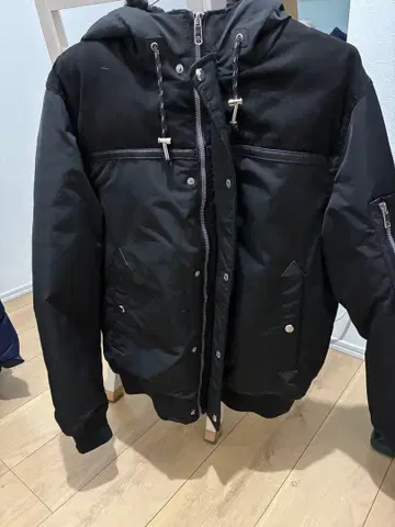 ZARA 후드 부착 블랙 점퍼