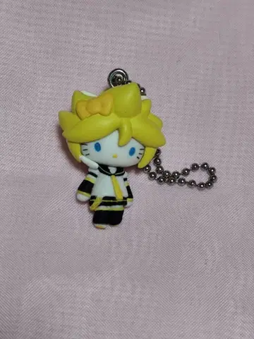 보컬로이드 x 헬로키티 볼체인 마스코트 카가미네 렌 초레어