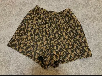 GREED INTERNATIONAL 꽃무늬 숏팬츠 S