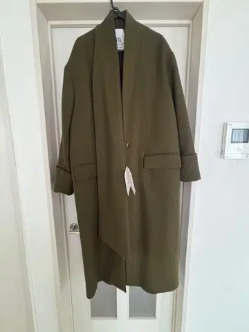 ZARA/올리브 롱 코트