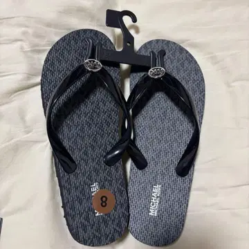 [ 미사용 새상품 ] 마이클코어스 비치 샌들 블랙 여름 블랙