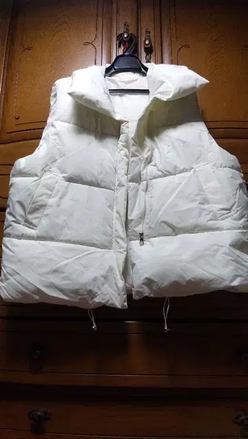 미사용! 아우터로 최적! 넉넉한 실루엣이 귀여운! 볼륨 다운 베스트!