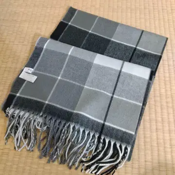 그레이 체크 무늬 아크릴 머플러